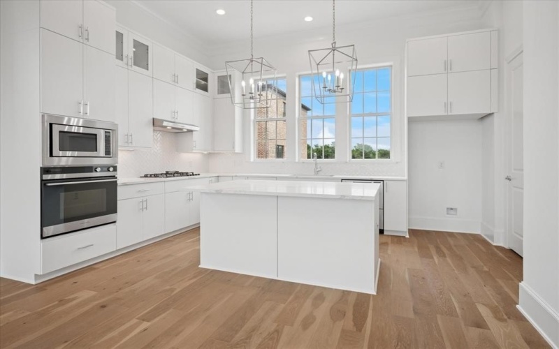 6011 Laurel Lane, Addison, TX 75001, 4 Bedrooms Bedrooms, ,5 BathroomsBathrooms,Residential,For Sale,6011 Laurel Lane,0,21053069