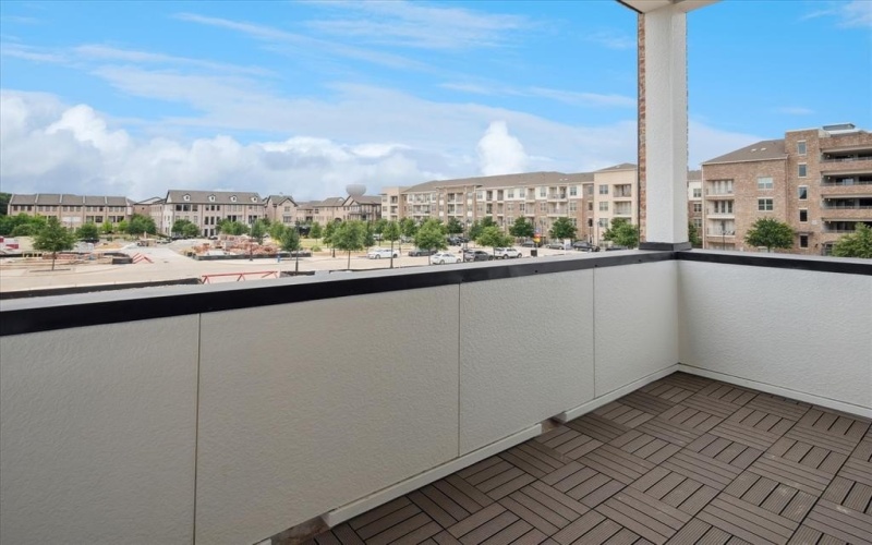 6011 Laurel Lane, Addison, TX 75001, 4 Bedrooms Bedrooms, ,5 BathroomsBathrooms,Residential,For Sale,6011 Laurel Lane,0,21053069