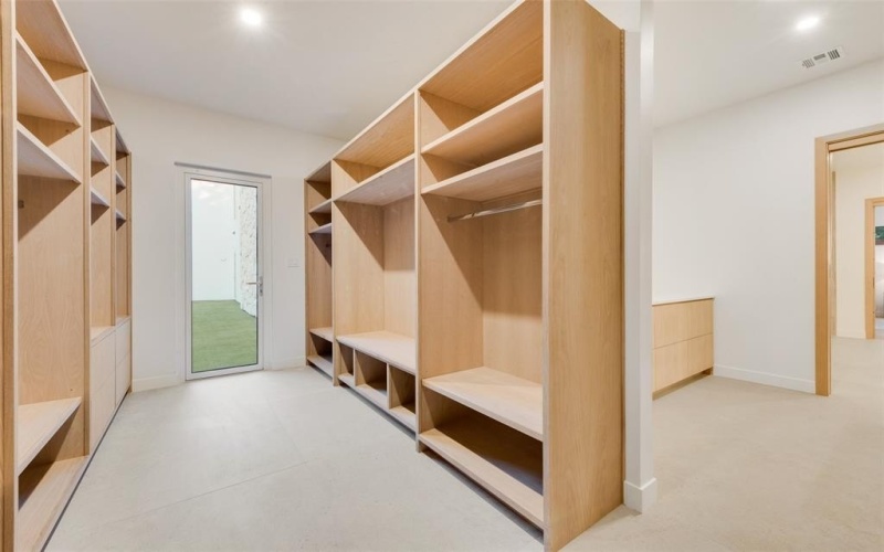 3821 Beechwood Lane, Dallas, TX 75220, 5 Habitaciones Habitaciones , ,6 BañosBaños,Residential,En Venta,3821 Beechwood Lane,0,21053112