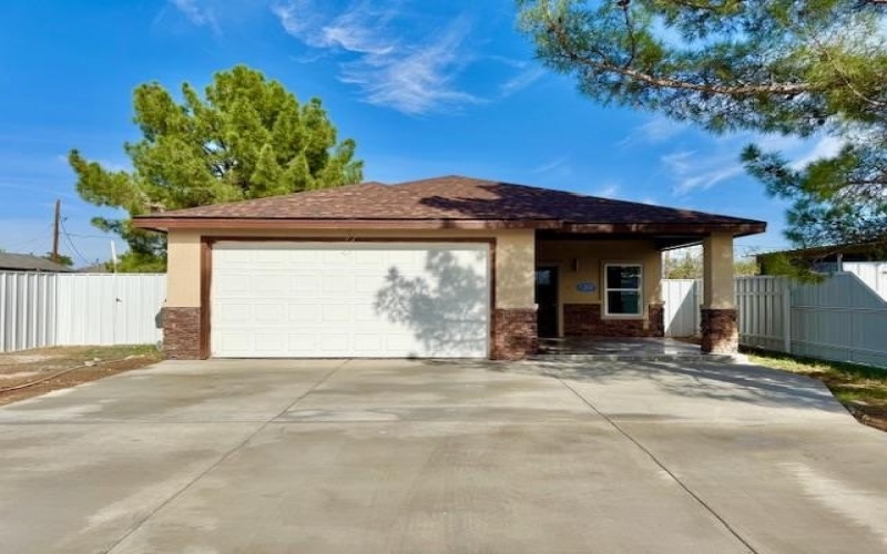 1502 S Betty, Monahans, TX 79756, 3 Habitaciones Habitaciones , ,2 BañosBaños,Residential,En Venta,1502 S Betty,0,162853