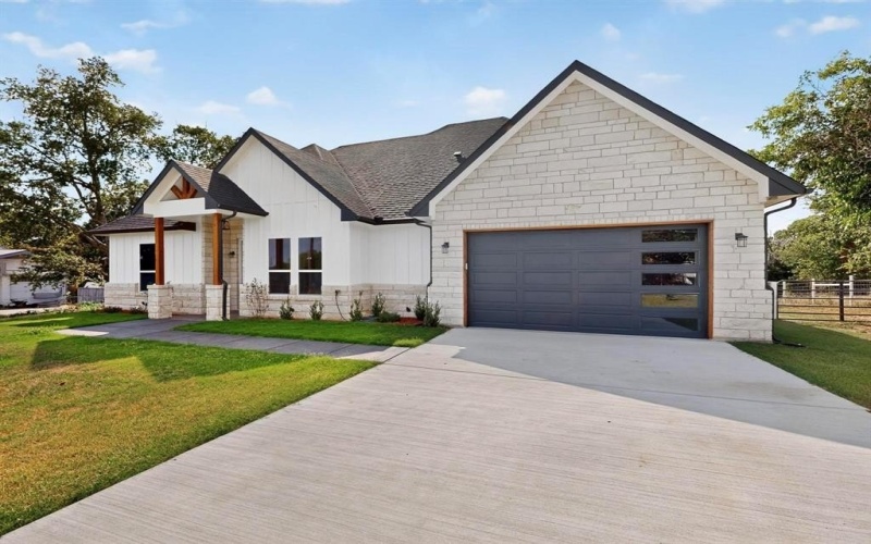 224 Ash Creek Dr W, Azle, TX 76020, 4 Habitaciones Habitaciones , ,2 BañosBaños,Residential,En Venta,224 Ash Creek Dr W,0,21051914