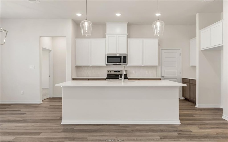 1931 Pinemont View Drive, Bryan, TX 77807, 3 Bedrooms Bedrooms, ,2 BathroomsBathrooms,Residential,For Sale,1931 Pinemont View Drive,0,25009001