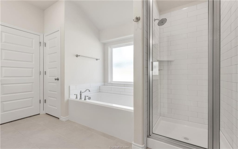 1931 Pinemont View Drive, Bryan, TX 77807, 3 Bedrooms Bedrooms, ,2 BathroomsBathrooms,Residential,For Sale,1931 Pinemont View Drive,0,25009001