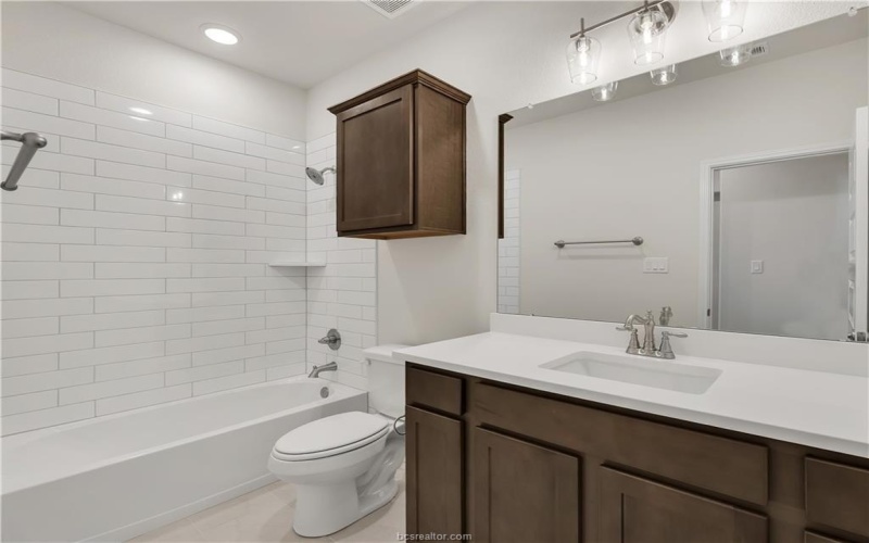 1931 Pinemont View Drive, Bryan, TX 77807, 3 Bedrooms Bedrooms, ,2 BathroomsBathrooms,Residential,For Sale,1931 Pinemont View Drive,0,25009001