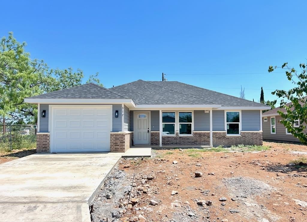 317 E 25th St, San Angelo, TX 76903, 3 Bedrooms Bedrooms, ,2 BathroomsBathrooms,Residential,For Sale,317 E 25th St,0,128957