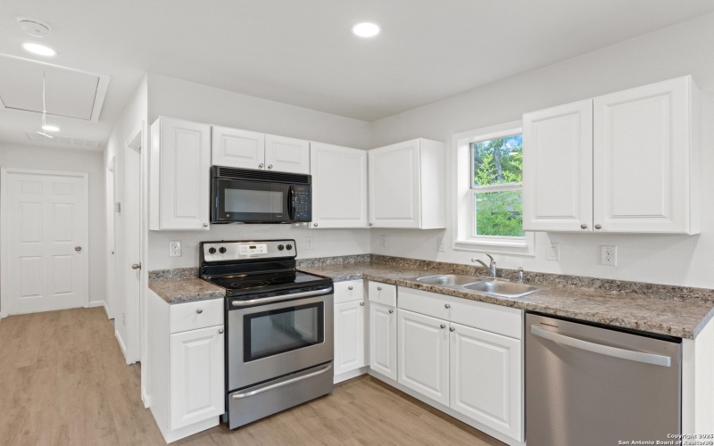 1502 Menchaca, San Antonio, TX 78207, 3 Habitaciones Habitaciones , ,2 BañosBaños,Residential,En Venta,1502 Menchaca,0,1898741