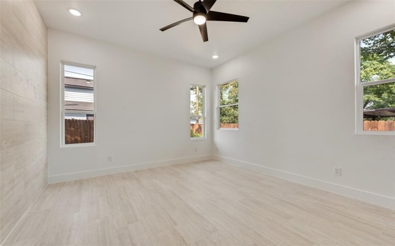921 Bessie Street, Fort Worth, TX 76104, 4 Bedrooms Bedrooms, ,3 BathroomsBathrooms,Residential,For Sale,921 Bessie Street,0,21053416