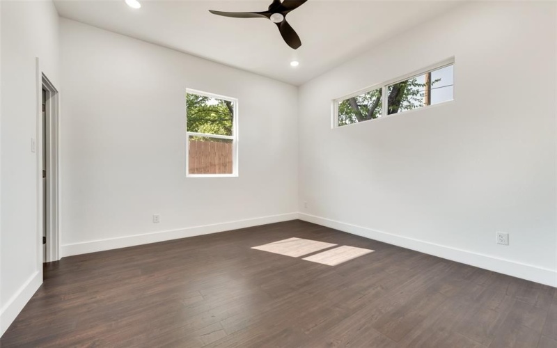 921 Bessie Street, Fort Worth, TX 76104, 4 Bedrooms Bedrooms, ,3 BathroomsBathrooms,Residential,For Sale,921 Bessie Street,0,21053416