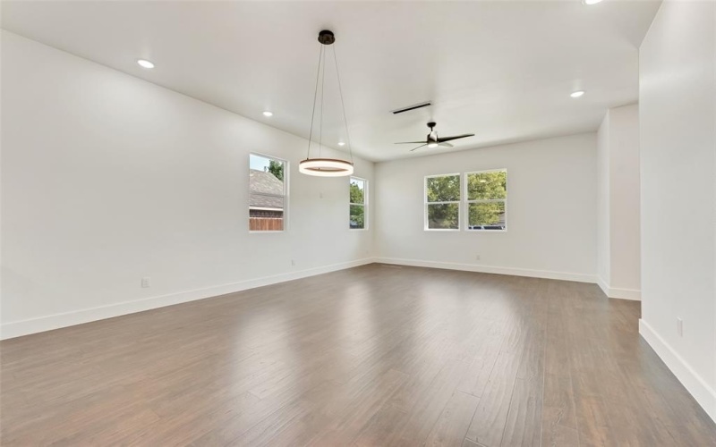 921 Bessie Street, Fort Worth, TX 76104, 4 Bedrooms Bedrooms, ,3 BathroomsBathrooms,Residential,For Sale,921 Bessie Street,0,21053416