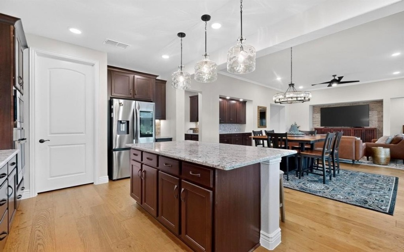 12704 Golden Rock Drive, Denton, TX 76207, 2 Bedrooms Bedrooms, ,2 BathroomsBathrooms,Residential,For Sale,12704 Golden Rock Drive,0,21053422