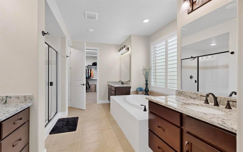 12704 Golden Rock Drive, Denton, TX 76207, 2 Bedrooms Bedrooms, ,2 BathroomsBathrooms,Residential,For Sale,12704 Golden Rock Drive,0,21053422