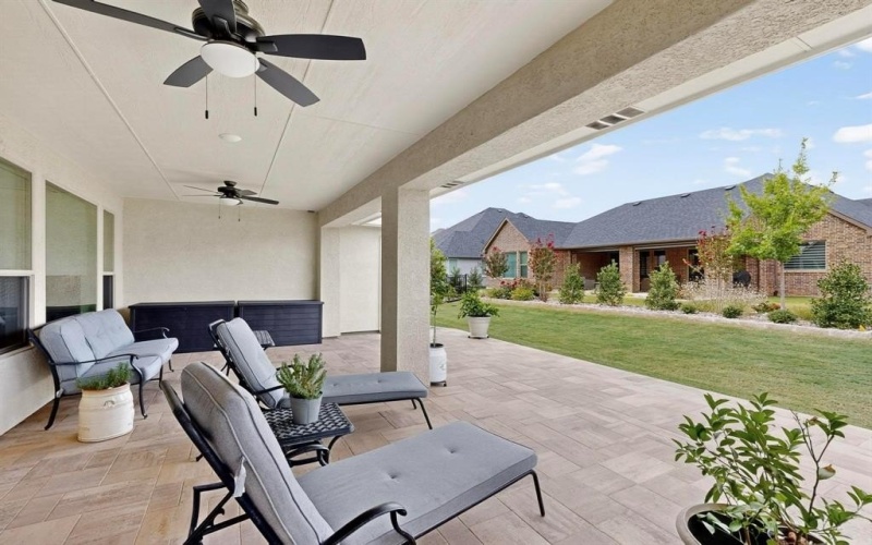 12704 Golden Rock Drive, Denton, TX 76207, 2 Bedrooms Bedrooms, ,2 BathroomsBathrooms,Residential,For Sale,12704 Golden Rock Drive,0,21053422
