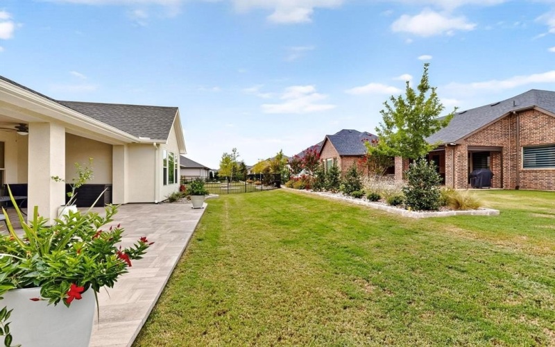 12704 Golden Rock Drive, Denton, TX 76207, 2 Bedrooms Bedrooms, ,2 BathroomsBathrooms,Residential,For Sale,12704 Golden Rock Drive,0,21053422