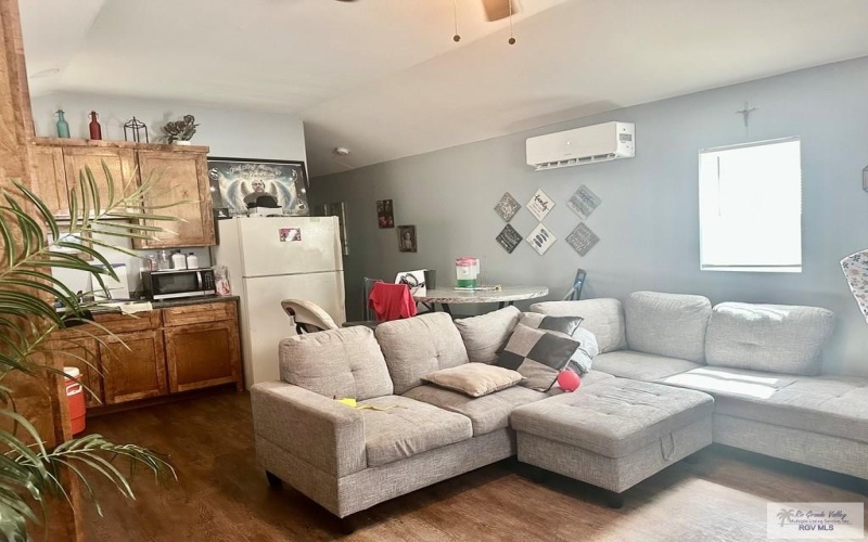417 MONTERREY DR., ALAMO, TX 78516, 2 Bedrooms Bedrooms, ,1 BathroomBathrooms,Residential,For Sale,417 MONTERREY DR.,0,29768312