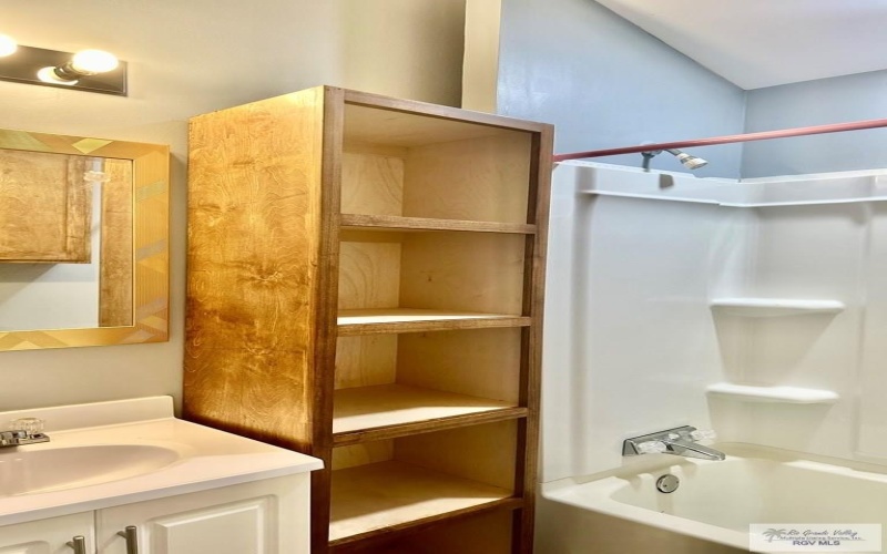 417 MONTERREY DR., ALAMO, TX 78516, 2 Bedrooms Bedrooms, ,1 BathroomBathrooms,Residential,For Sale,417 MONTERREY DR.,0,29768312