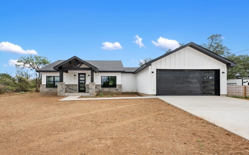 1501 Woodcrest Dr Drive, Granite Shoals, TX 78654, 3 Bedrooms Bedrooms, ,2 BathroomsBathrooms,Residential,For Sale,1501 Woodcrest Dr Drive,0,174956