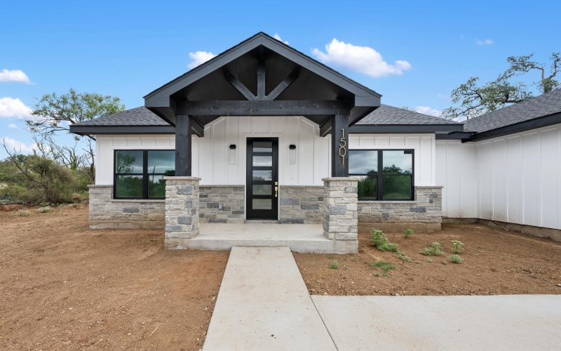 1501 Woodcrest Dr Drive, Granite Shoals, TX 78654, 3 Bedrooms Bedrooms, ,2 BathroomsBathrooms,Residential,For Sale,1501 Woodcrest Dr Drive,0,174956