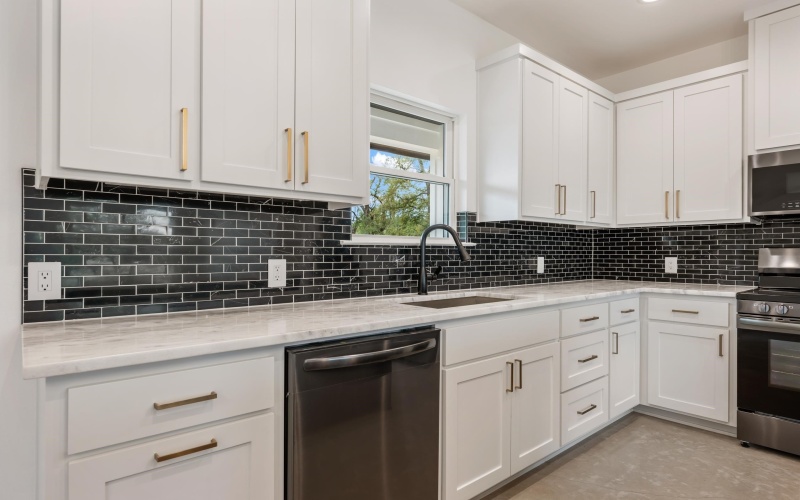 1501 Woodcrest Dr Drive, Granite Shoals, TX 78654, 3 Bedrooms Bedrooms, ,2 BathroomsBathrooms,Residential,For Sale,1501 Woodcrest Dr Drive,0,174956