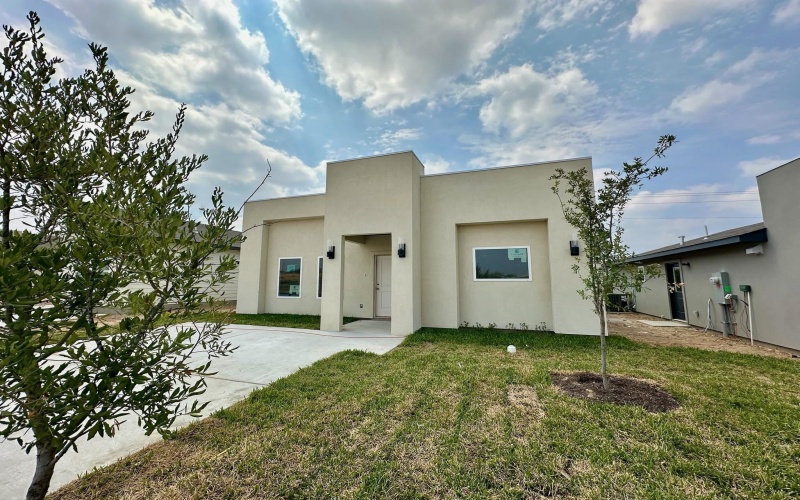 5023 Carambola Ln., Laredo, TX 78046, 3 Bedrooms Bedrooms, ,2 BathroomsBathrooms,Residential,For Sale,5023 Carambola Ln.,0,20253933