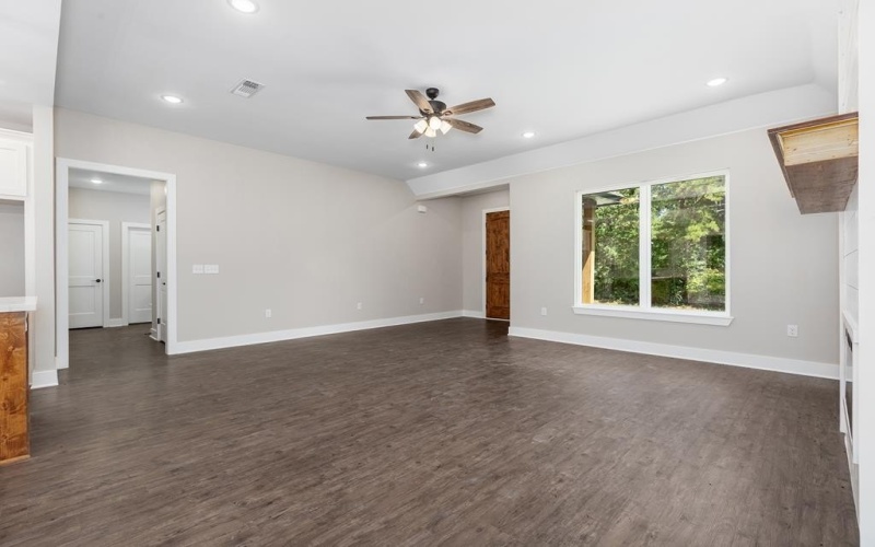 317 Shirey Lane, Lufkin, TX 75901, 3 Habitaciones Habitaciones , ,2 BañosBaños,Residential,En Venta,317 Shirey Lane,0,5106317