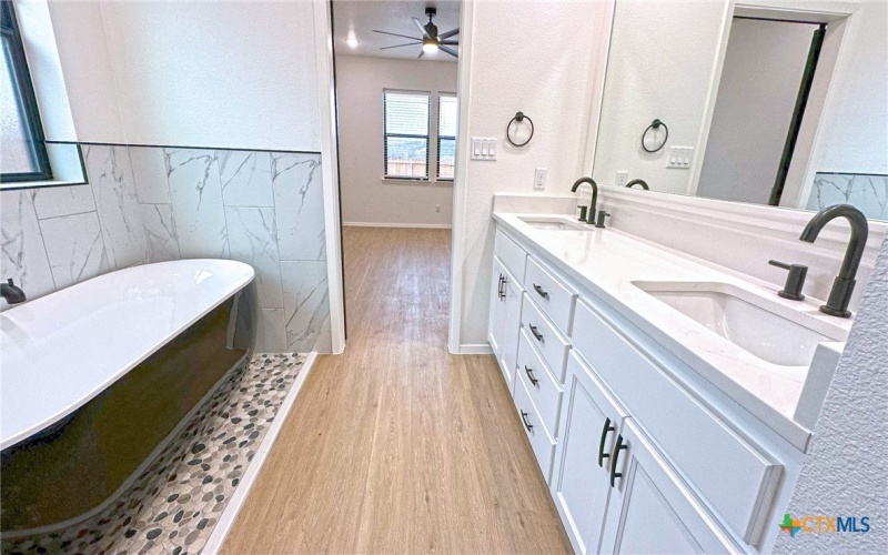 1454 Walker Place Boulevard, Copperas Cove, TX 76522, 3 Habitaciones Habitaciones , ,2 BañosBaños,Residential,En Venta,1454 Walker Place Boulevard,0,592092