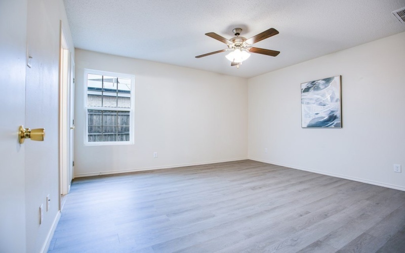 1301 Elmo Lane, San Angelo, TX 76905, 5 Bedrooms Bedrooms, ,2 BathroomsBathrooms,Residential,For Sale,1301 Elmo Lane,0,128971