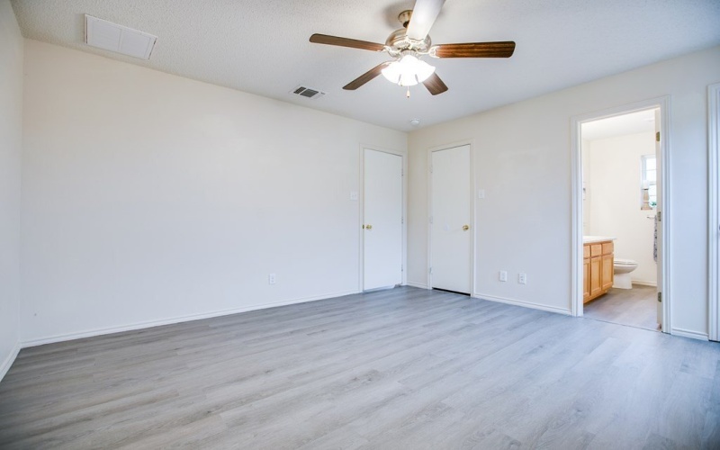 1301 Elmo Lane, San Angelo, TX 76905, 5 Bedrooms Bedrooms, ,2 BathroomsBathrooms,Residential,For Sale,1301 Elmo Lane,0,128971