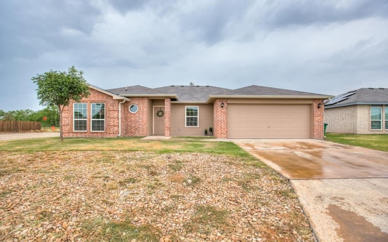 1301 Elmo Lane, San Angelo, TX 76905, 5 Bedrooms Bedrooms, ,2 BathroomsBathrooms,Residential,For Sale,1301 Elmo Lane,0,128971