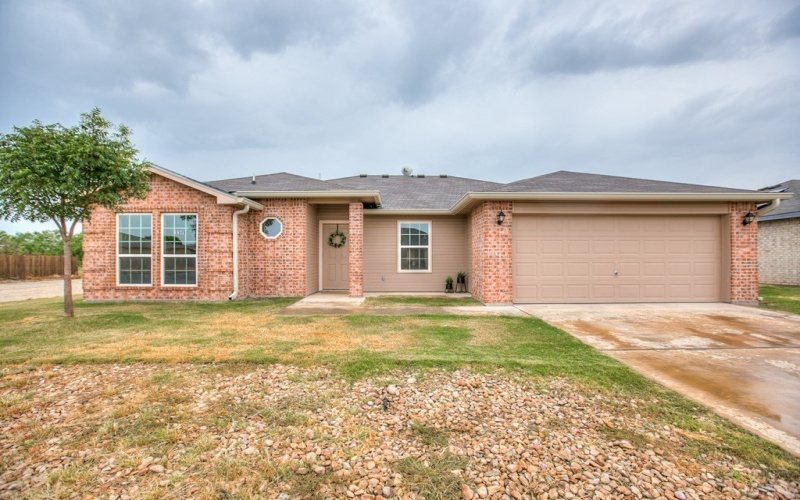 1301 Elmo Lane, San Angelo, TX 76905, 5 Bedrooms Bedrooms, ,2 BathroomsBathrooms,Residential,For Sale,1301 Elmo Lane,0,128971