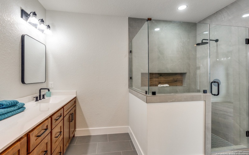 315 Cincinnati Ave #101, San Antonio, TX 78201, 3 Habitaciones Habitaciones , ,3 BañosBaños,Residential,En Venta,315 Cincinnati Ave #101,0,1728543