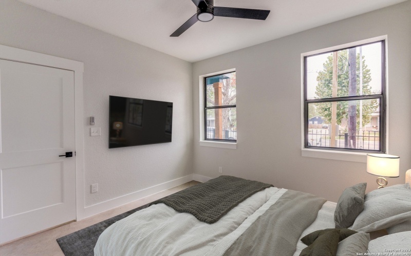 315 Cincinnati Ave #101, San Antonio, TX 78201, 3 Habitaciones Habitaciones , ,3 BañosBaños,Residential,En Venta,315 Cincinnati Ave #101,0,1728543