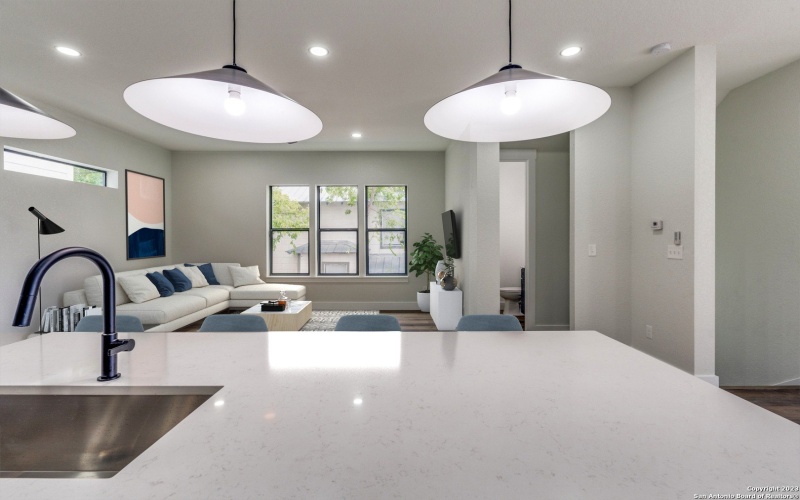 315 Cincinnati Ave #101, San Antonio, TX 78201, 3 Habitaciones Habitaciones , ,3 BañosBaños,Residential,En Venta,315 Cincinnati Ave #101,0,1728543