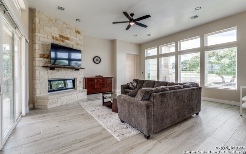 3105 Comal Springs, Canyon Lake, TX 78133, 3 Habitaciones Habitaciones , ,5 BañosBaños,Residential,En Venta,3105 Comal Springs,0,1805746