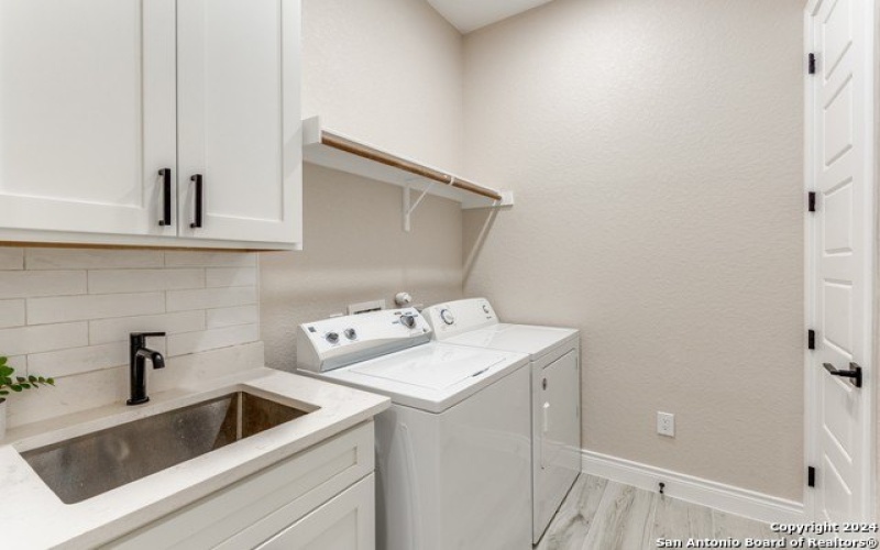 3105 Comal Springs, Canyon Lake, TX 78133, 3 Habitaciones Habitaciones , ,5 BañosBaños,Residential,En Venta,3105 Comal Springs,0,1805746