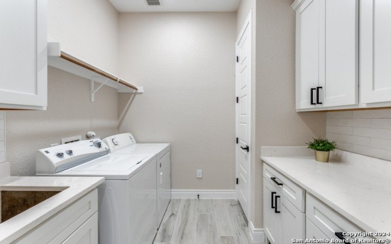 3105 Comal Springs, Canyon Lake, TX 78133, 3 Habitaciones Habitaciones , ,5 BañosBaños,Residential,En Venta,3105 Comal Springs,0,1805746