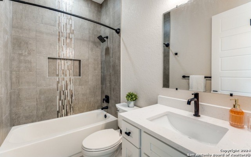 3105 Comal Springs, Canyon Lake, TX 78133, 3 Habitaciones Habitaciones , ,5 BañosBaños,Residential,En Venta,3105 Comal Springs,0,1805746
