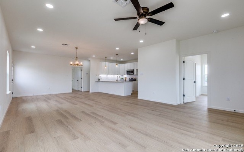 141 Camino Verde Ct, La Vernia, TX 78121, 3 Habitaciones Habitaciones , ,2 BañosBaños,Residential,En Venta,141 Camino Verde Ct,0,1863298
