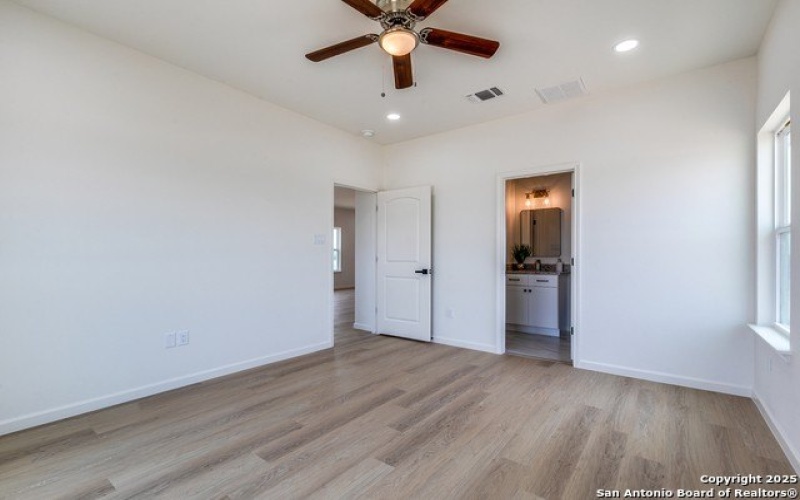 141 Camino Verde Ct, La Vernia, TX 78121, 3 Habitaciones Habitaciones , ,2 BañosBaños,Residential,En Venta,141 Camino Verde Ct,0,1863298