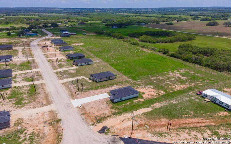 141 Camino Verde Ct, La Vernia, TX 78121, 3 Habitaciones Habitaciones , ,2 BañosBaños,Residential,En Venta,141 Camino Verde Ct,0,1863298
