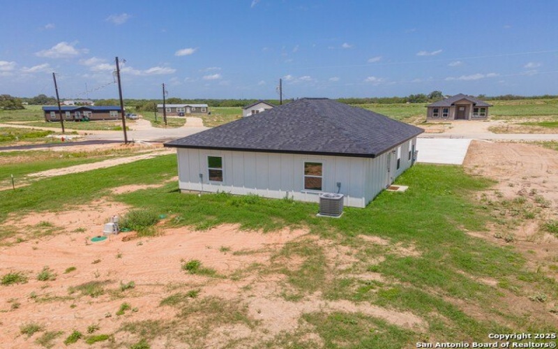 141 Camino Verde Ct, La Vernia, TX 78121, 3 Habitaciones Habitaciones , ,2 BañosBaños,Residential,En Venta,141 Camino Verde Ct,0,1863298