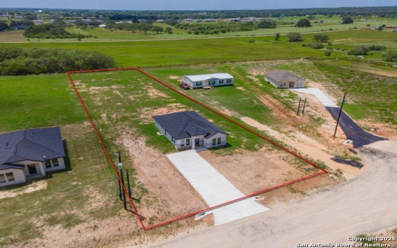 141 Camino Verde Ct, La Vernia, TX 78121, 3 Habitaciones Habitaciones , ,2 BañosBaños,Residential,En Venta,141 Camino Verde Ct,0,1863298
