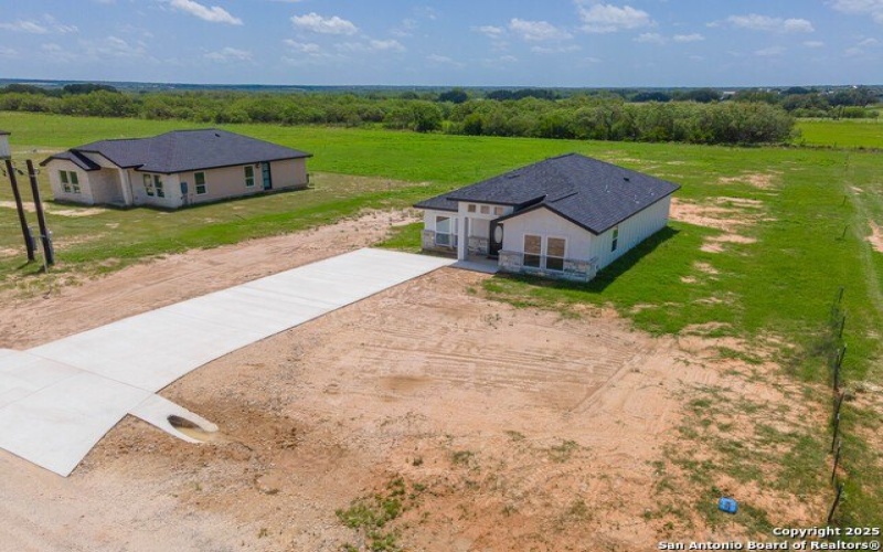 141 Camino Verde Ct, La Vernia, TX 78121, 3 Habitaciones Habitaciones , ,2 BañosBaños,Residential,En Venta,141 Camino Verde Ct,0,1863298