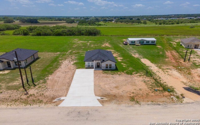 141 Camino Verde Ct, La Vernia, TX 78121, 3 Habitaciones Habitaciones , ,2 BañosBaños,Residential,En Venta,141 Camino Verde Ct,0,1863298
