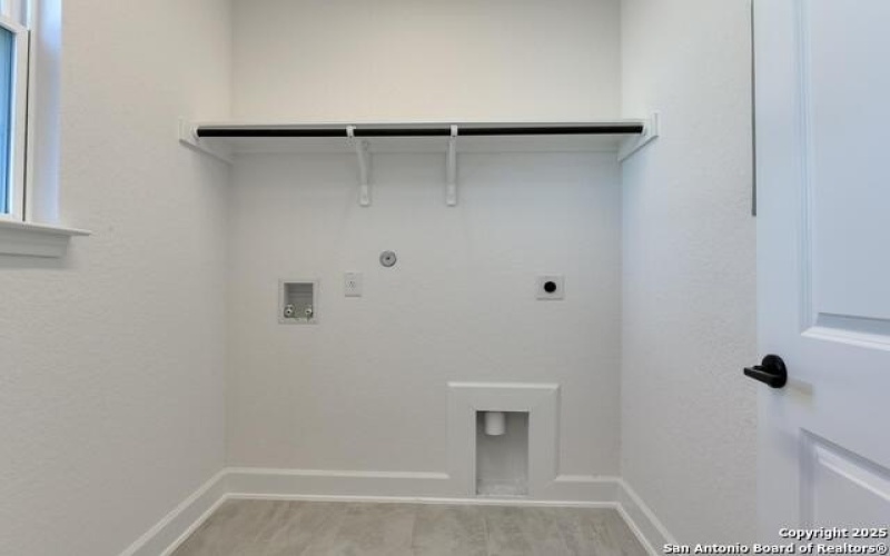 178 Annette Drive, Castroville, TX 78253, 5 Bedrooms Bedrooms, ,5 BathroomsBathrooms,Residential,For Sale,178 Annette Drive,0,1898845