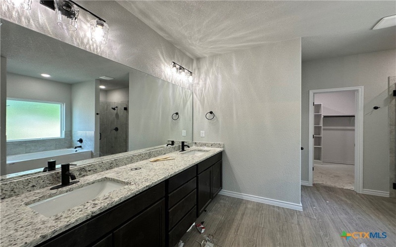 2598 Settlers Oak Drive, Belton, TX 76513, 5 Habitaciones Habitaciones , ,3 BañosBaños,Residential,En Venta,2598 Settlers Oak Drive,0,577720