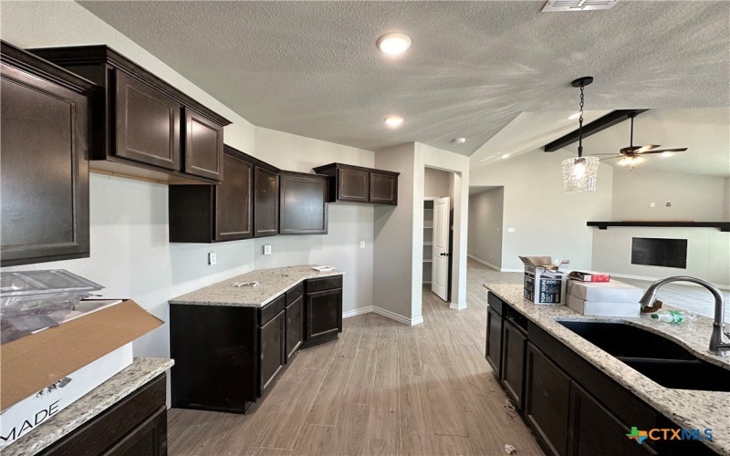 2598 Settlers Oak Drive, Belton, TX 76513, 5 Habitaciones Habitaciones , ,3 BañosBaños,Residential,En Venta,2598 Settlers Oak Drive,0,577720