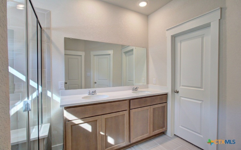 943 Cloud Sky Road, New Braunfels, TX 78130, 4 Habitaciones Habitaciones , ,2 BañosBaños,Residential,En Venta,943 Cloud Sky Road,0,592044