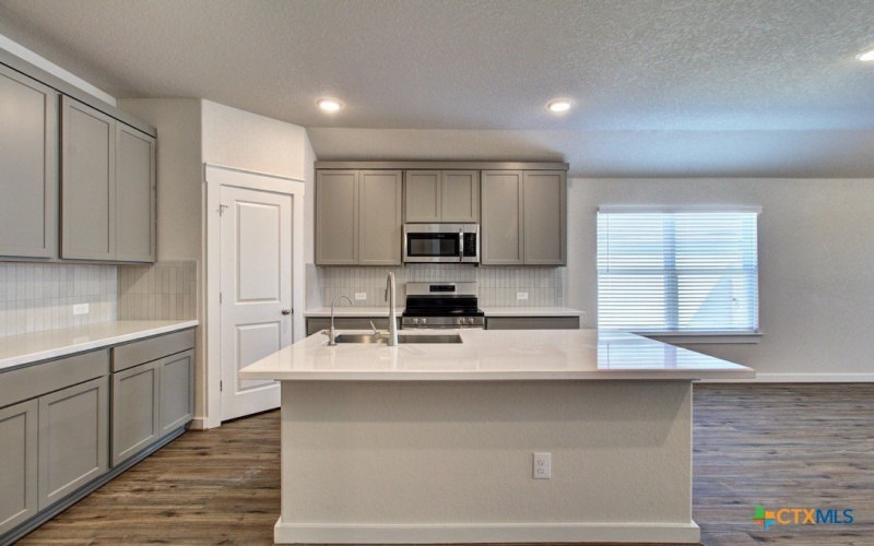 943 Cloud Sky Road, New Braunfels, TX 78130, 4 Habitaciones Habitaciones , ,2 BañosBaños,Residential,En Venta,943 Cloud Sky Road,0,592044