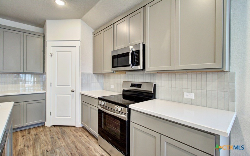 943 Cloud Sky Road, New Braunfels, TX 78130, 4 Habitaciones Habitaciones , ,2 BañosBaños,Residential,En Venta,943 Cloud Sky Road,0,592044