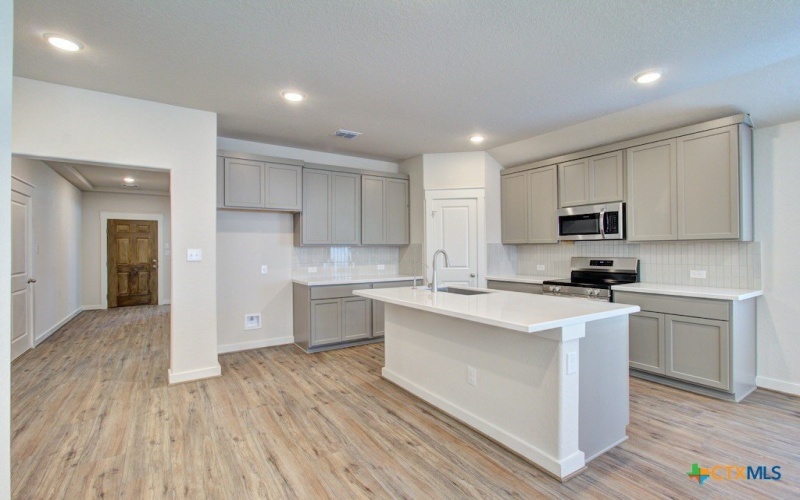 943 Cloud Sky Road, New Braunfels, TX 78130, 4 Habitaciones Habitaciones , ,2 BañosBaños,Residential,En Venta,943 Cloud Sky Road,0,592044